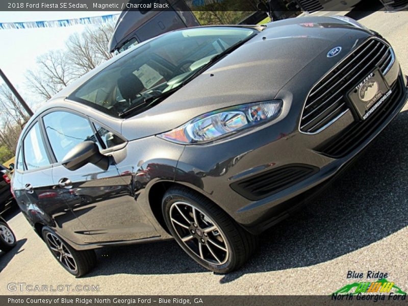 Magnetic / Charcoal Black 2018 Ford Fiesta SE Sedan