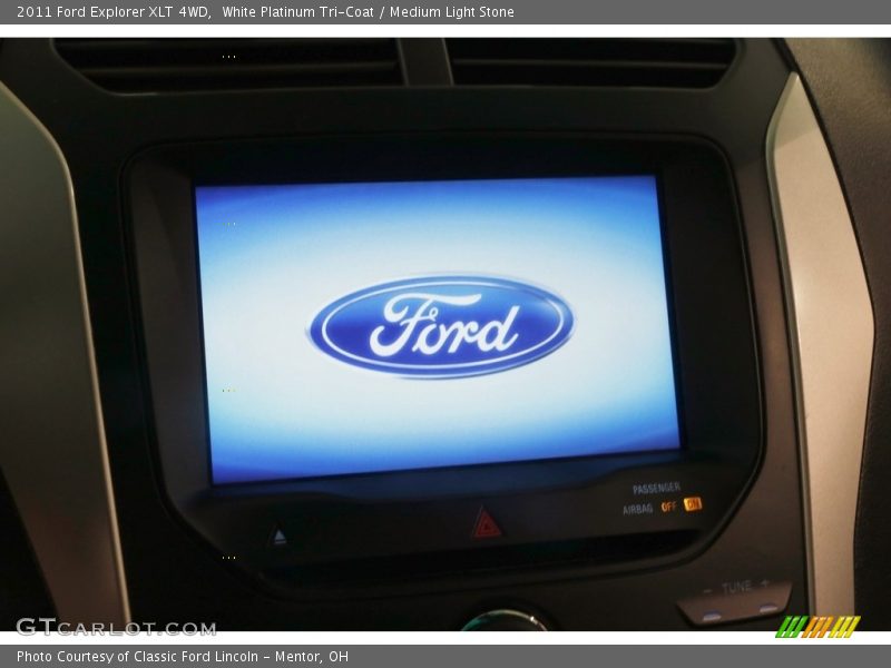 White Platinum Tri-Coat / Medium Light Stone 2011 Ford Explorer XLT 4WD