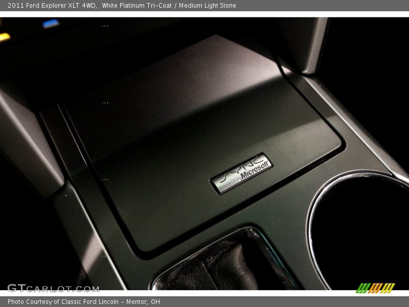 White Platinum Tri-Coat / Medium Light Stone 2011 Ford Explorer XLT 4WD