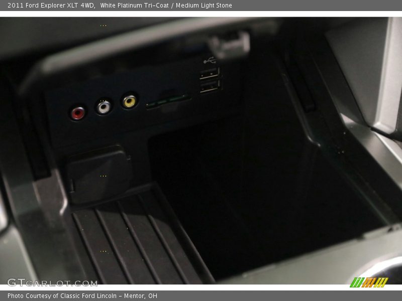 White Platinum Tri-Coat / Medium Light Stone 2011 Ford Explorer XLT 4WD