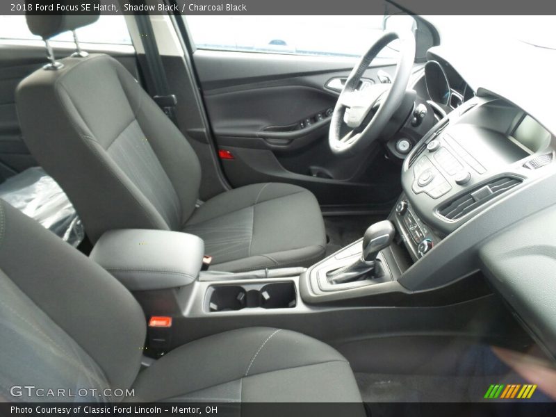 Shadow Black / Charcoal Black 2018 Ford Focus SE Hatch