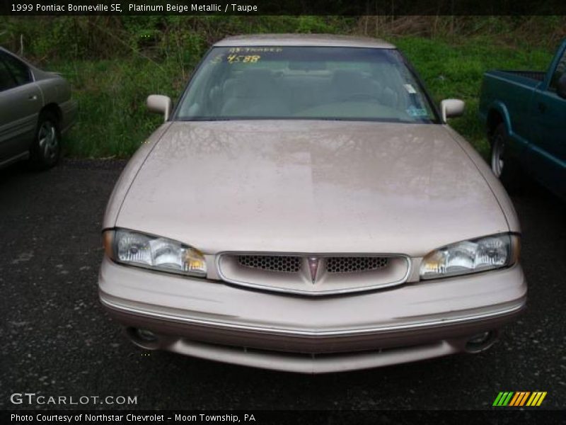 Platinum Beige Metallic / Taupe 1999 Pontiac Bonneville SE