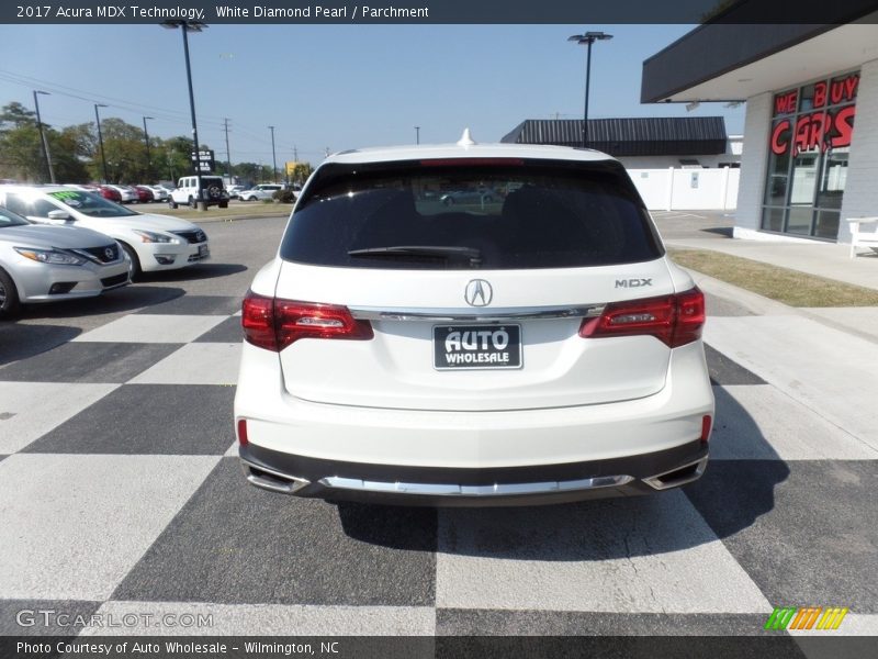 White Diamond Pearl / Parchment 2017 Acura MDX Technology
