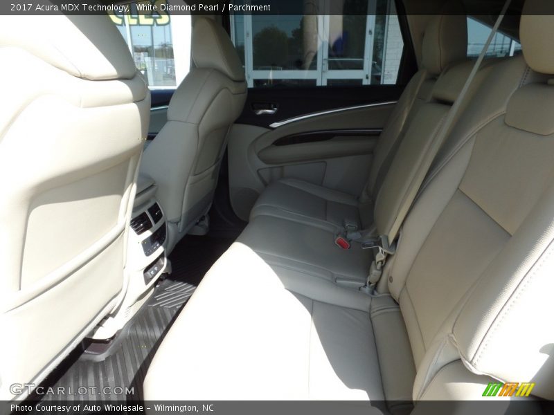 White Diamond Pearl / Parchment 2017 Acura MDX Technology
