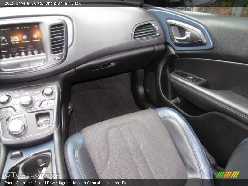 Bright White / Black 2015 Chrysler 200 S