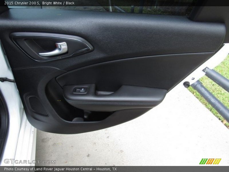 Bright White / Black 2015 Chrysler 200 S