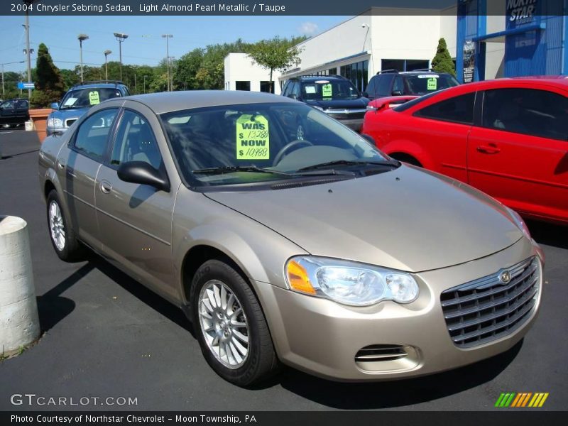 Light Almond Pearl Metallic / Taupe 2004 Chrysler Sebring Sedan
