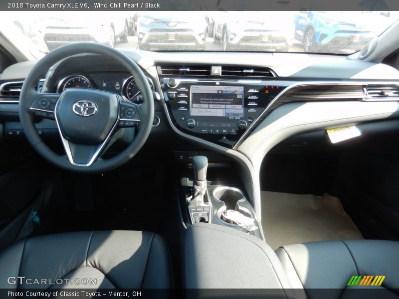 Wind Chill Pearl / Black 2018 Toyota Camry XLE V6