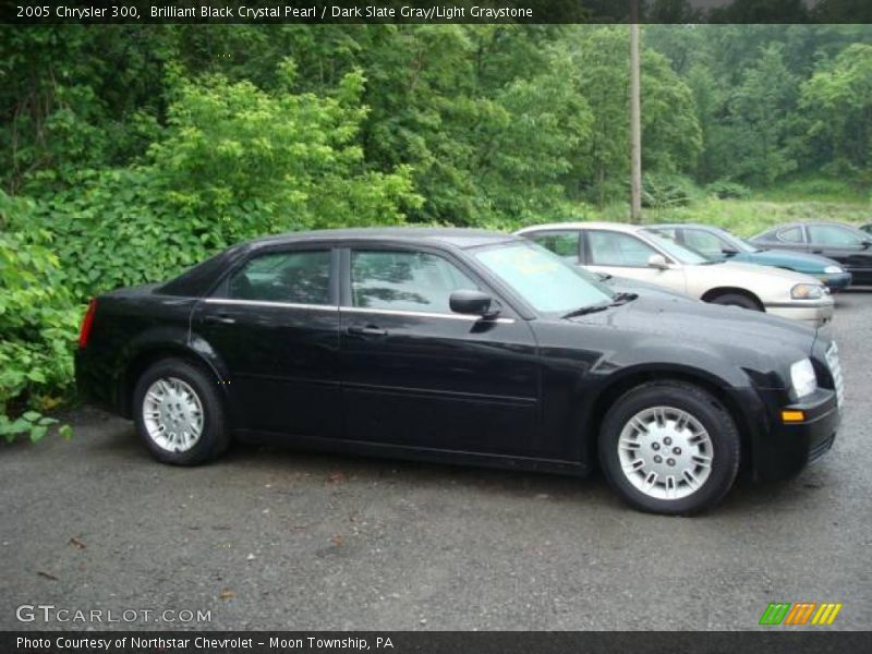 Brilliant Black Crystal Pearl / Dark Slate Gray/Light Graystone 2005 Chrysler 300
