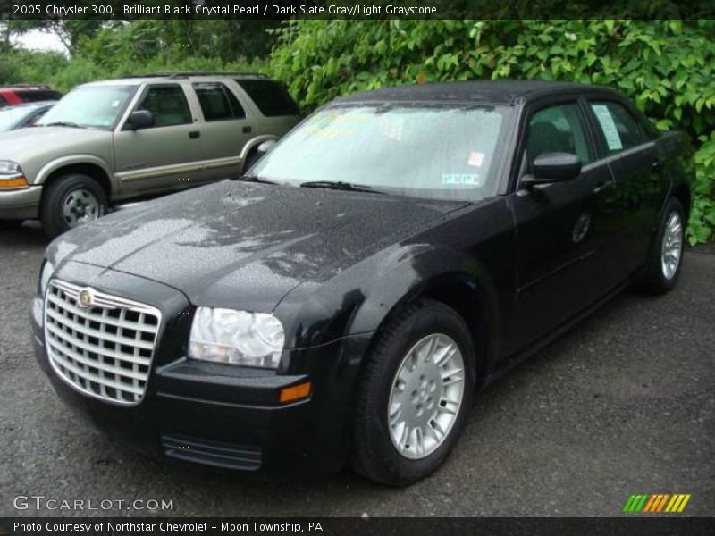 Brilliant Black Crystal Pearl / Dark Slate Gray/Light Graystone 2005 Chrysler 300