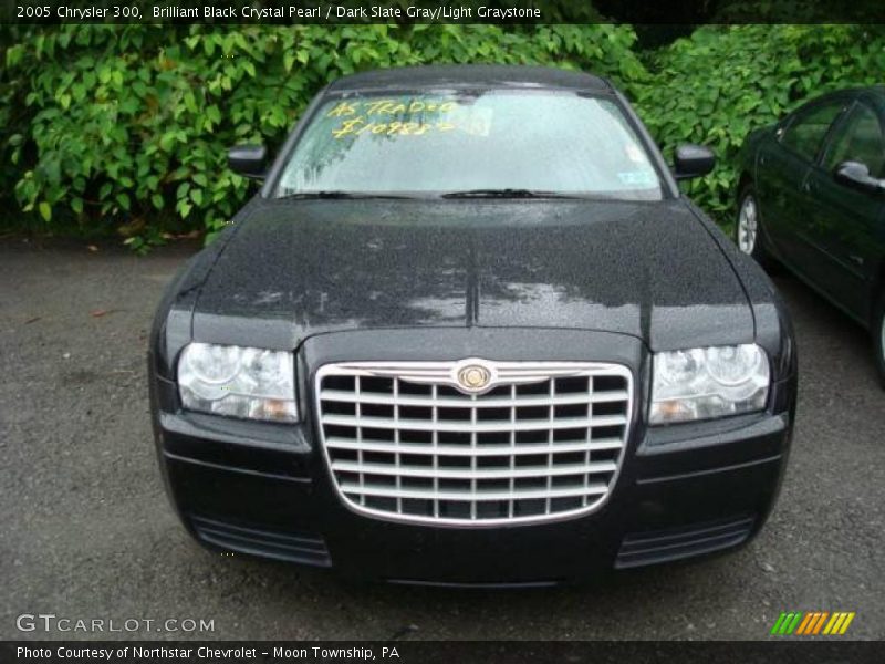 Brilliant Black Crystal Pearl / Dark Slate Gray/Light Graystone 2005 Chrysler 300