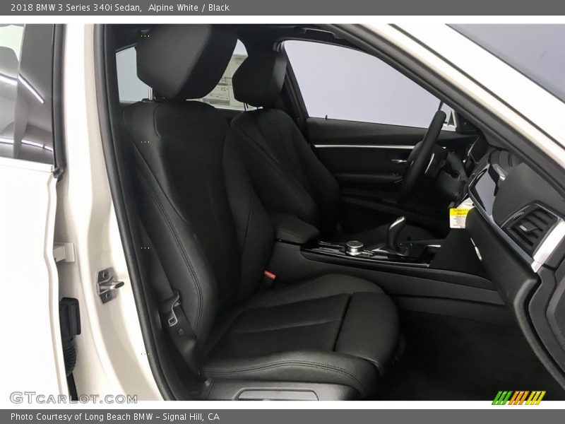Alpine White / Black 2018 BMW 3 Series 340i Sedan