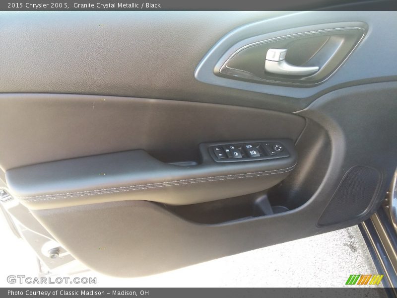 Granite Crystal Metallic / Black 2015 Chrysler 200 S
