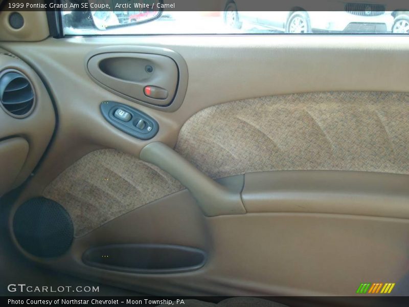 Arctic White / Camel 1999 Pontiac Grand Am SE Coupe