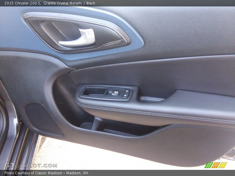 Granite Crystal Metallic / Black 2015 Chrysler 200 S