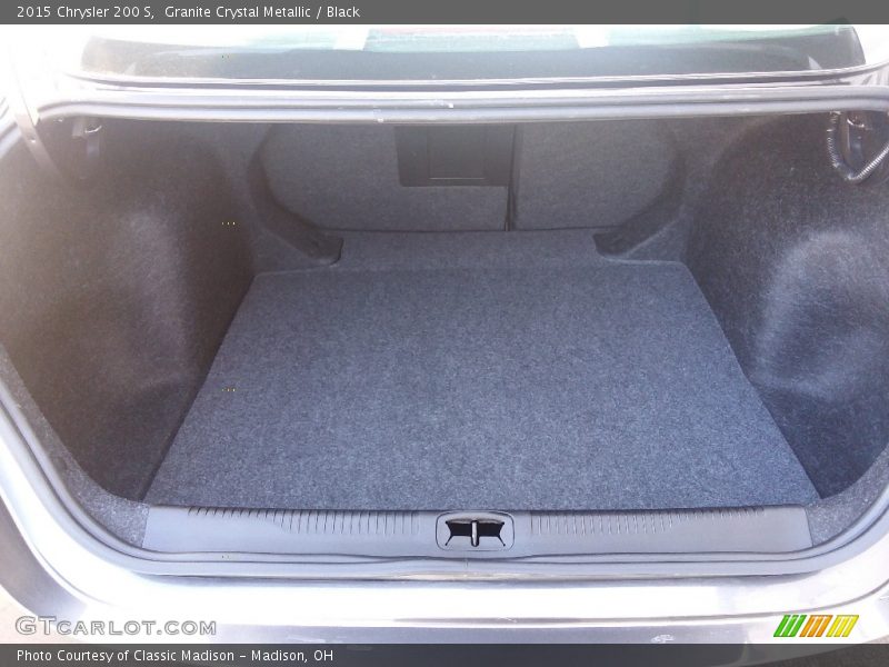 Granite Crystal Metallic / Black 2015 Chrysler 200 S