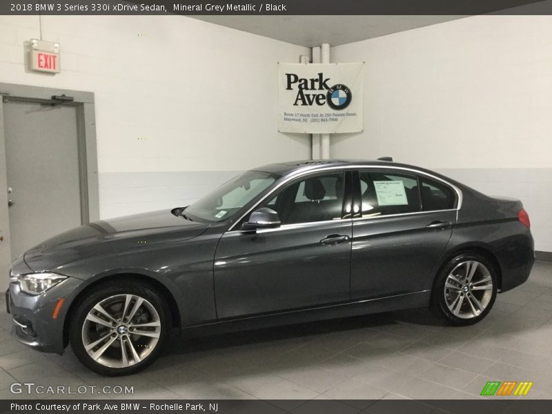 Mineral Grey Metallic / Black 2018 BMW 3 Series 330i xDrive Sedan