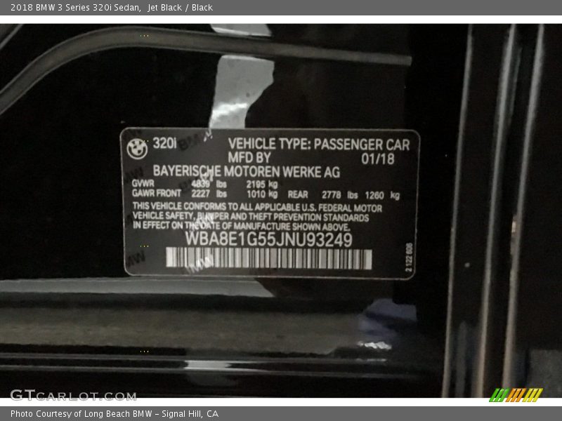 Jet Black / Black 2018 BMW 3 Series 320i Sedan