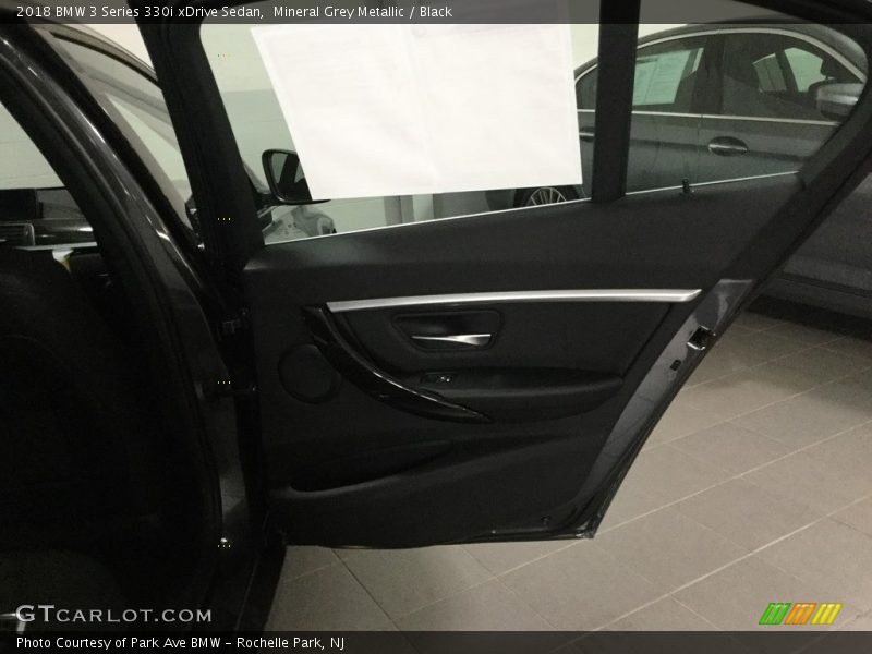 Mineral Grey Metallic / Black 2018 BMW 3 Series 330i xDrive Sedan