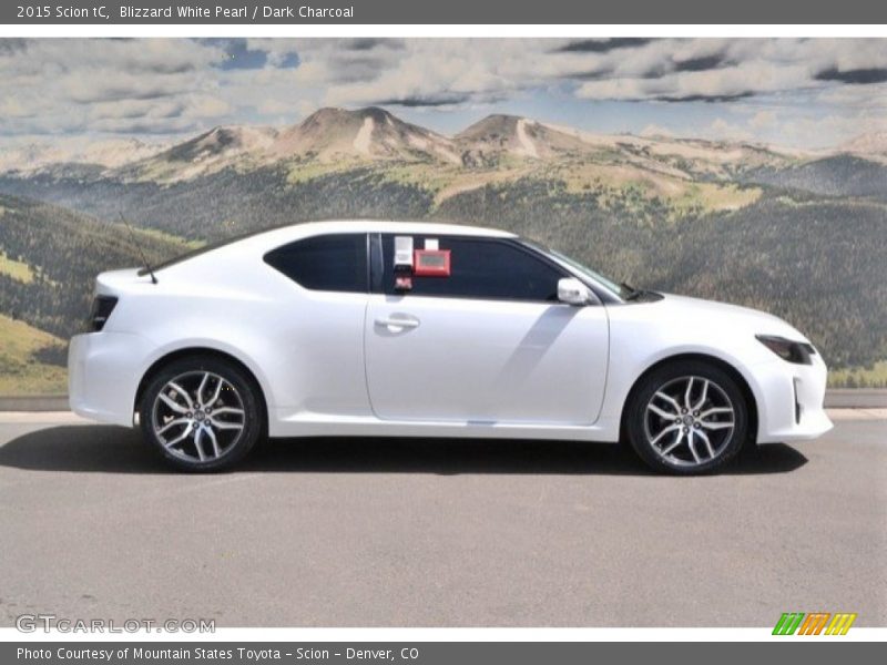 Blizzard White Pearl / Dark Charcoal 2015 Scion tC