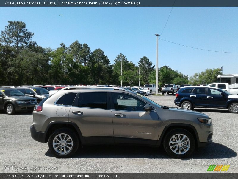 Light Brownstone Pearl / Black/Light Frost Beige 2019 Jeep Cherokee Latitude