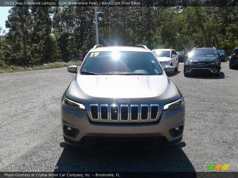 Light Brownstone Pearl / Black/Light Frost Beige 2019 Jeep Cherokee Latitude