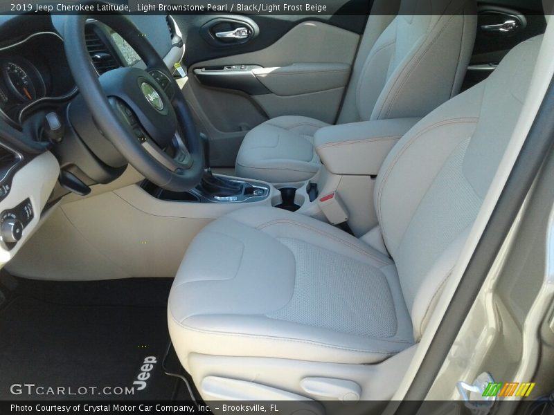 Light Brownstone Pearl / Black/Light Frost Beige 2019 Jeep Cherokee Latitude