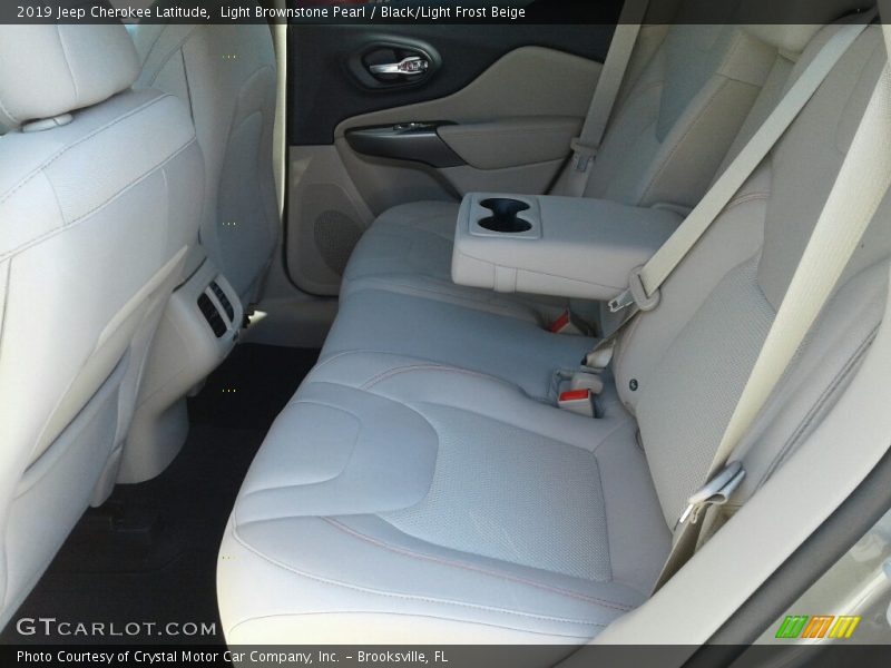 Light Brownstone Pearl / Black/Light Frost Beige 2019 Jeep Cherokee Latitude