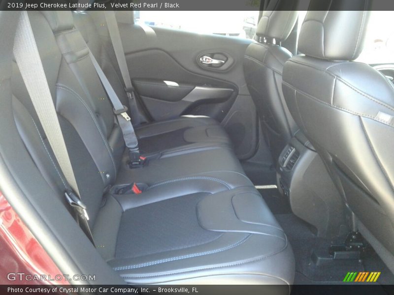 Velvet Red Pearl / Black 2019 Jeep Cherokee Latitude Plus