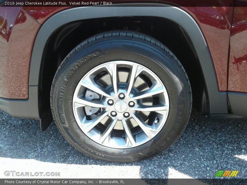 Velvet Red Pearl / Black 2019 Jeep Cherokee Latitude Plus