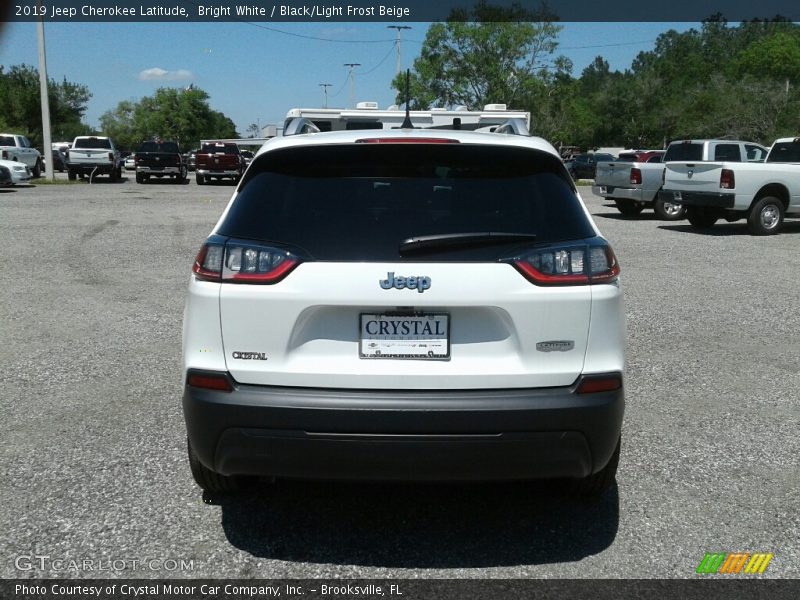 Bright White / Black/Light Frost Beige 2019 Jeep Cherokee Latitude