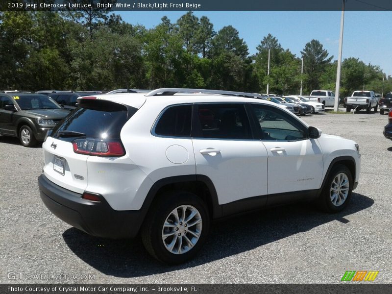 Bright White / Black/Light Frost Beige 2019 Jeep Cherokee Latitude
