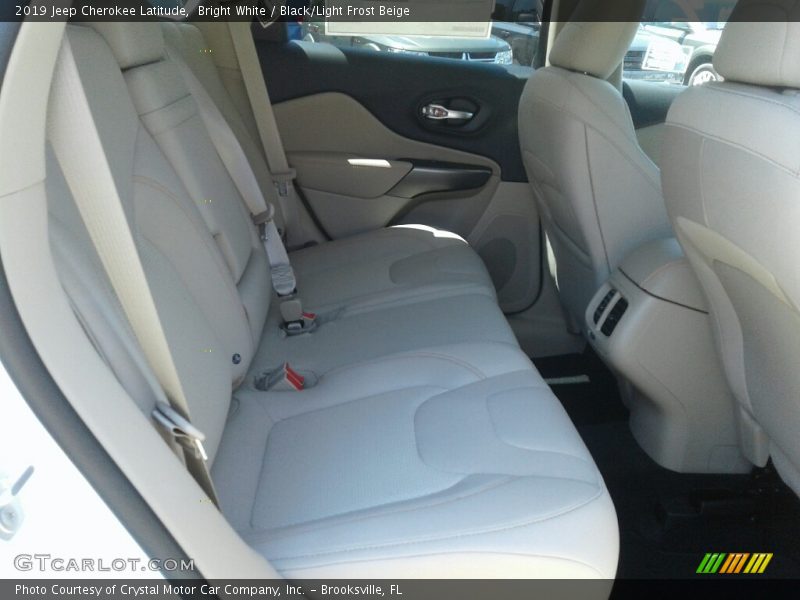 Bright White / Black/Light Frost Beige 2019 Jeep Cherokee Latitude