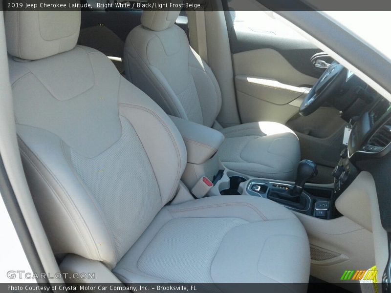 Bright White / Black/Light Frost Beige 2019 Jeep Cherokee Latitude