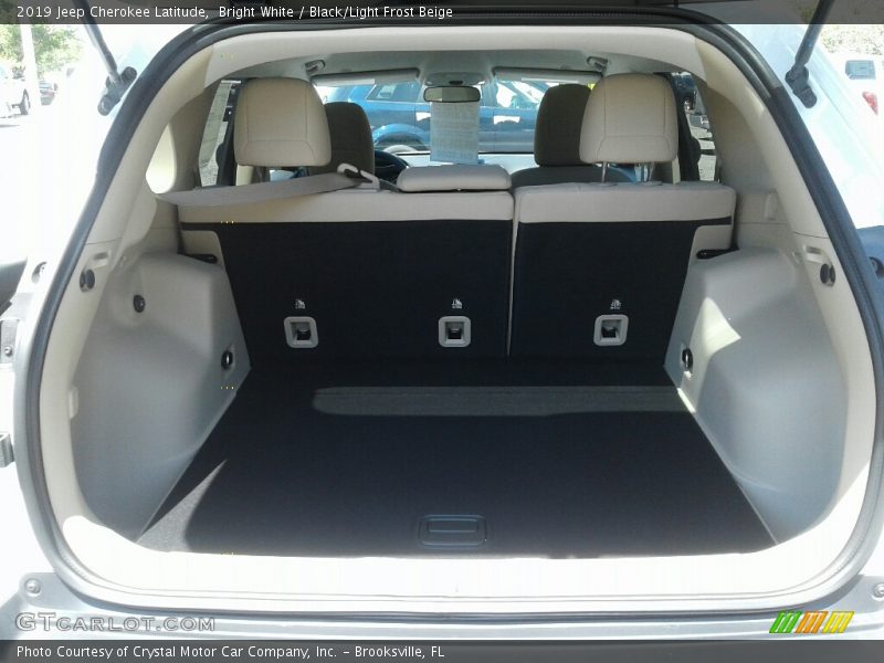 Bright White / Black/Light Frost Beige 2019 Jeep Cherokee Latitude