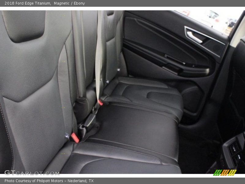 Magnetic / Ebony 2018 Ford Edge Titanium