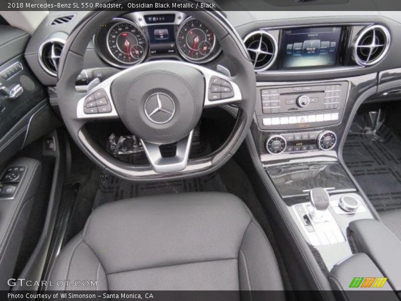 Controls of 2018 SL 550 Roadster