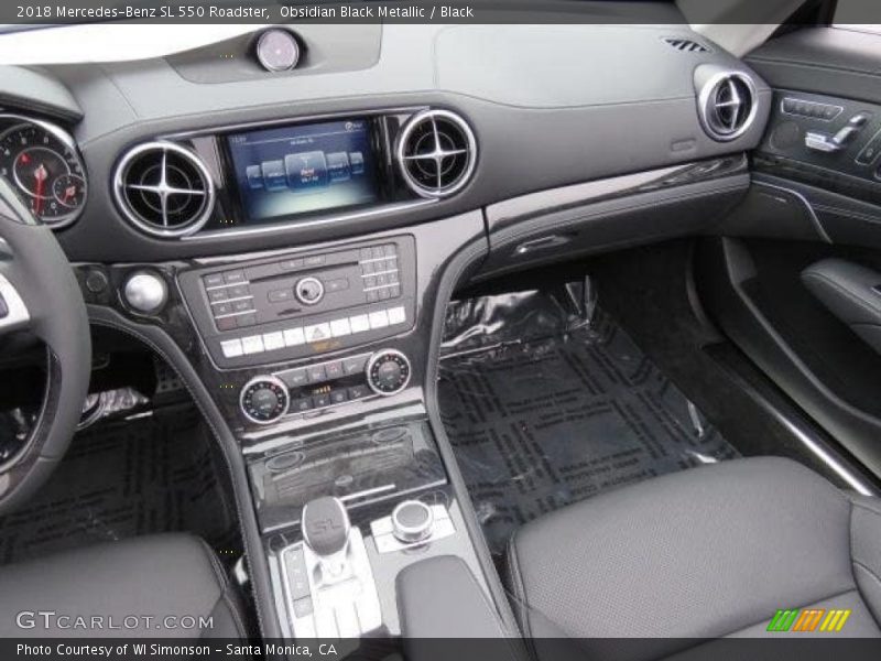 Dashboard of 2018 SL 550 Roadster