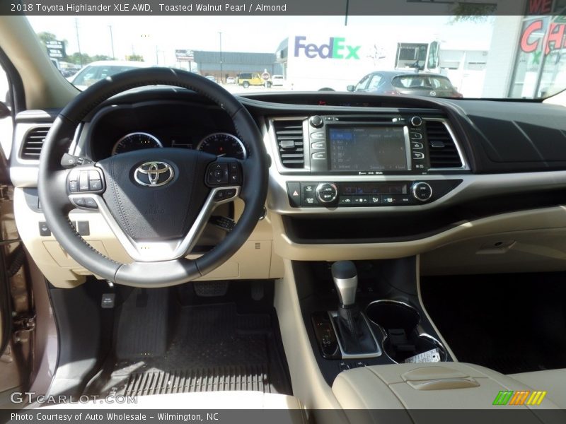 Toasted Walnut Pearl / Almond 2018 Toyota Highlander XLE AWD