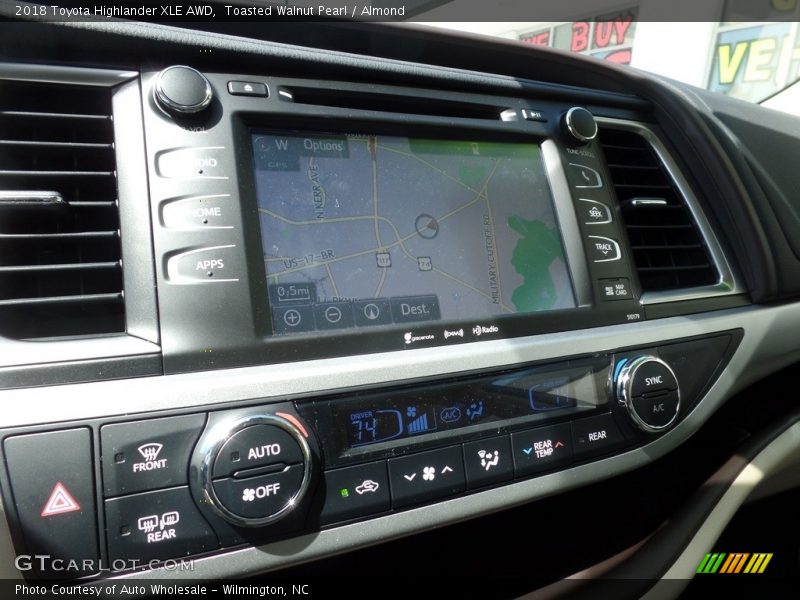 Toasted Walnut Pearl / Almond 2018 Toyota Highlander XLE AWD