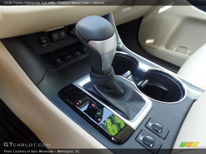 Toasted Walnut Pearl / Almond 2018 Toyota Highlander XLE AWD