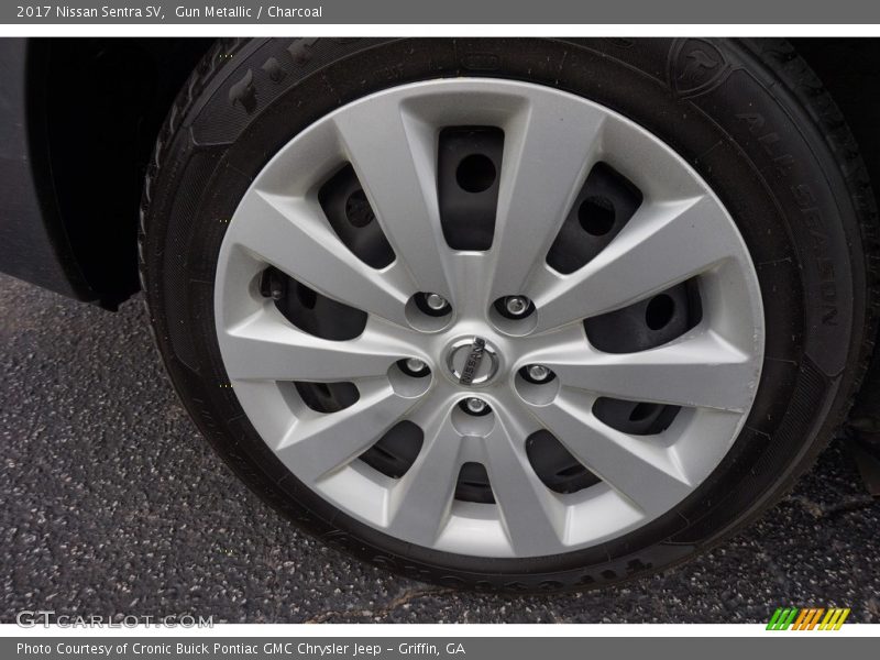 Gun Metallic / Charcoal 2017 Nissan Sentra SV
