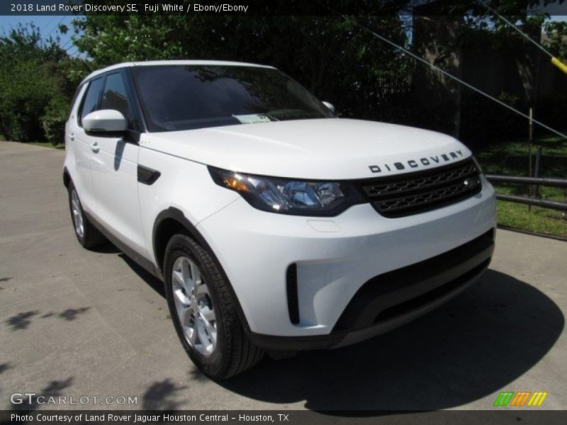 Fuji White / Ebony/Ebony 2018 Land Rover Discovery SE