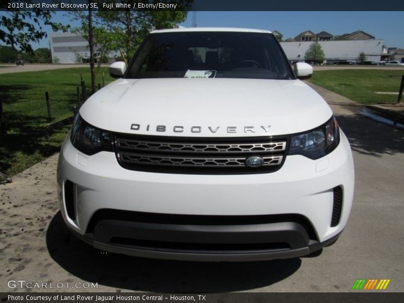 Fuji White / Ebony/Ebony 2018 Land Rover Discovery SE