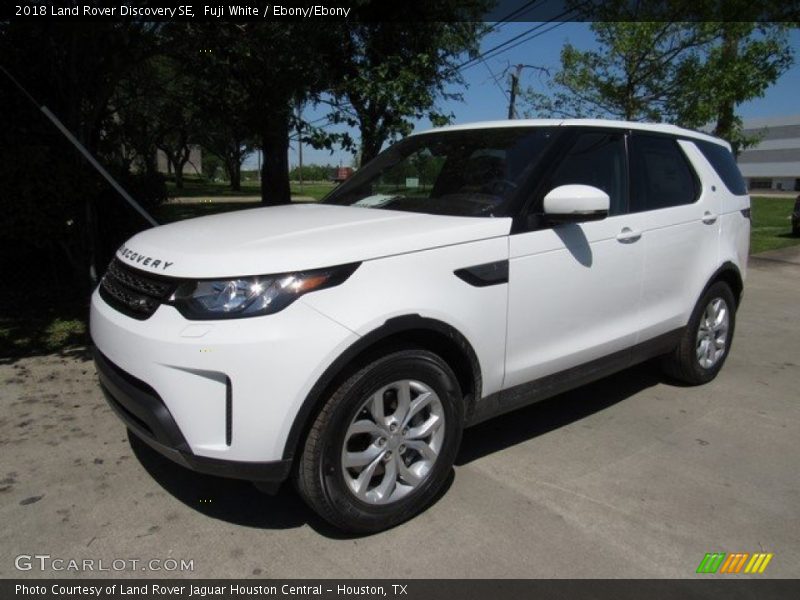 Fuji White / Ebony/Ebony 2018 Land Rover Discovery SE