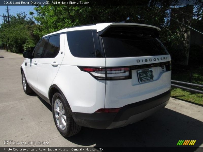 Fuji White / Ebony/Ebony 2018 Land Rover Discovery SE