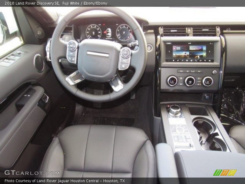 Fuji White / Ebony/Ebony 2018 Land Rover Discovery SE