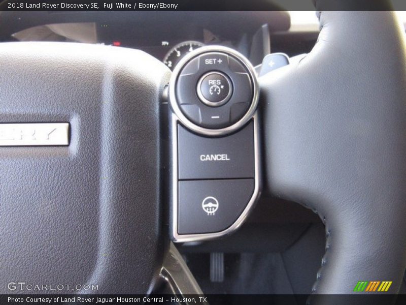 Fuji White / Ebony/Ebony 2018 Land Rover Discovery SE