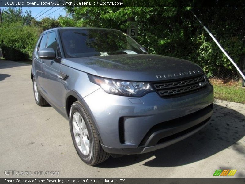 Byron Blue Metallic / Ebony/Ebony 2018 Land Rover Discovery SE