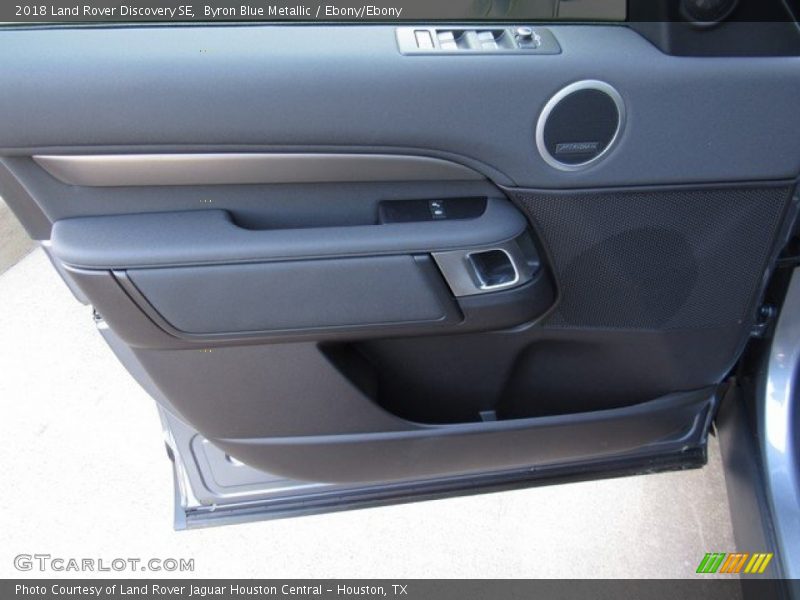 Byron Blue Metallic / Ebony/Ebony 2018 Land Rover Discovery SE